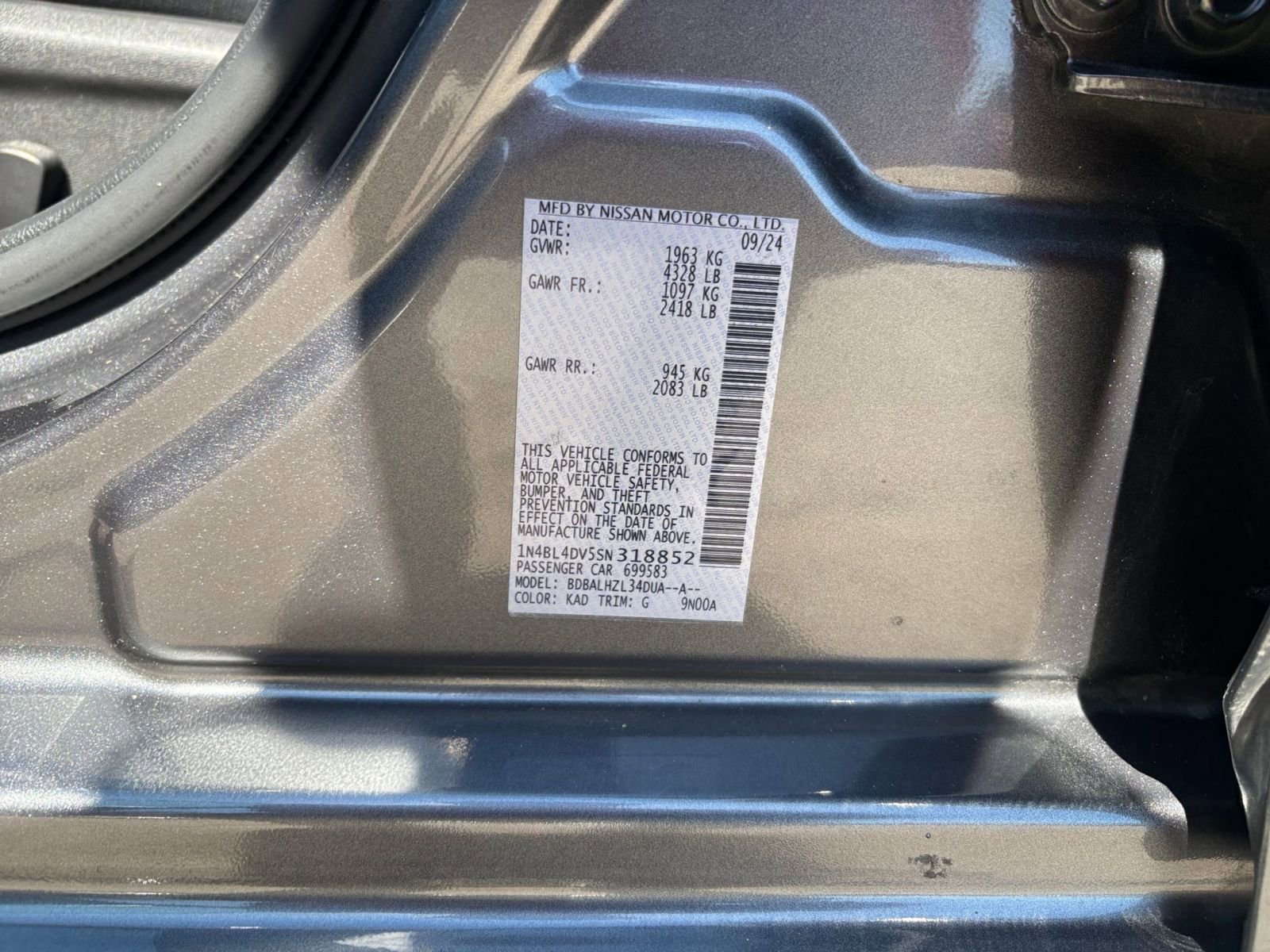 Used 2025 Nissan Altima 2.5 SV FWD image 27