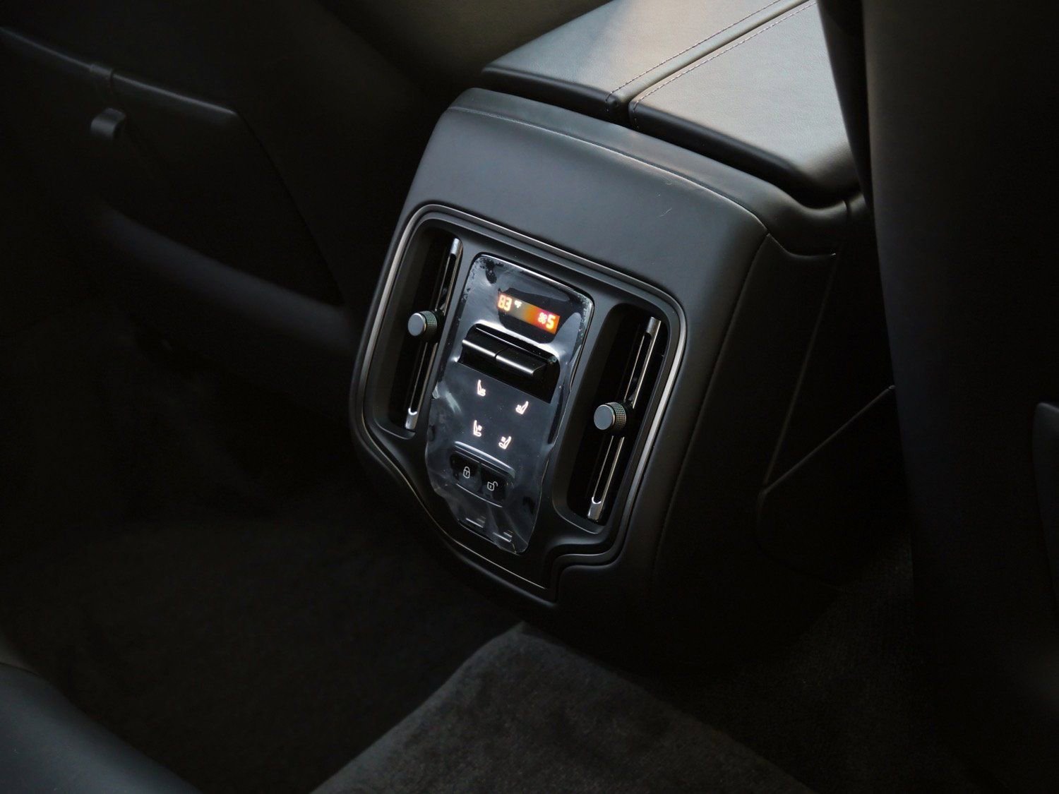 New 2026 Aston Martin DBX S image 21