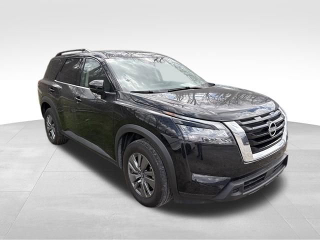 Used 2025 Nissan Pathfinder SV AWD/4WD image 6
