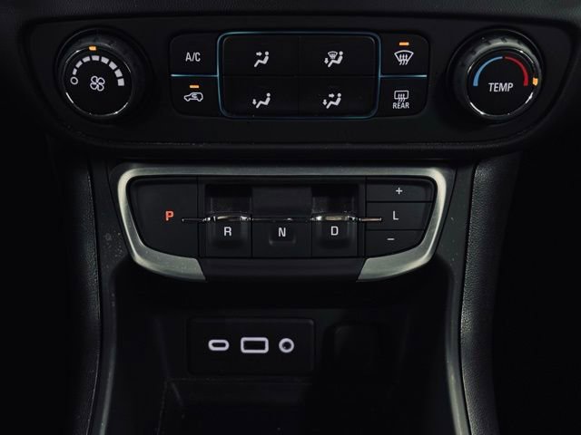 Used 2024 GMC Terrain SLE image 30