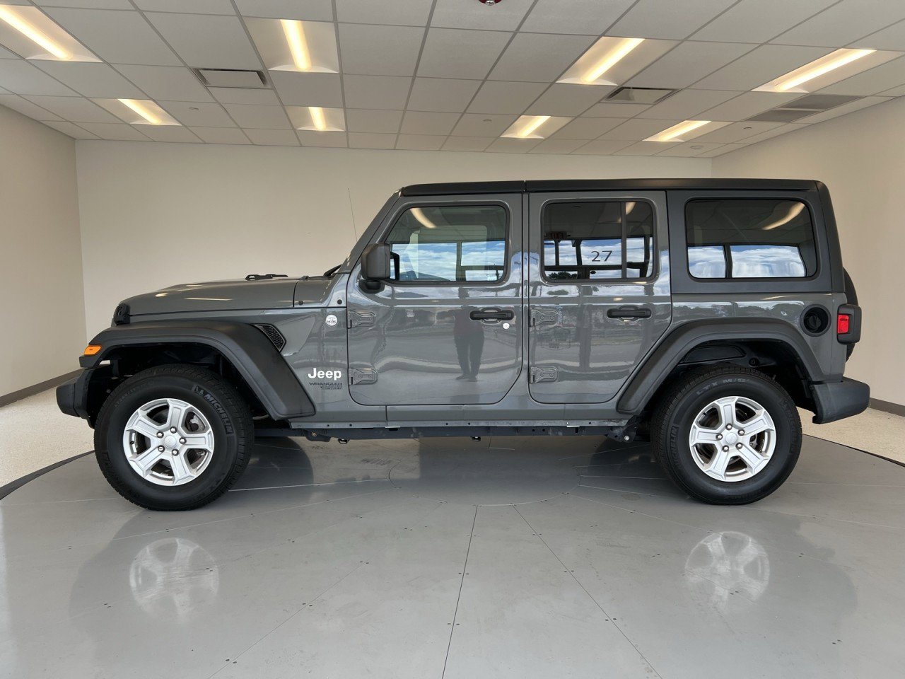 Used 2021 Jeep Wrangler Unlimited Sport image 4