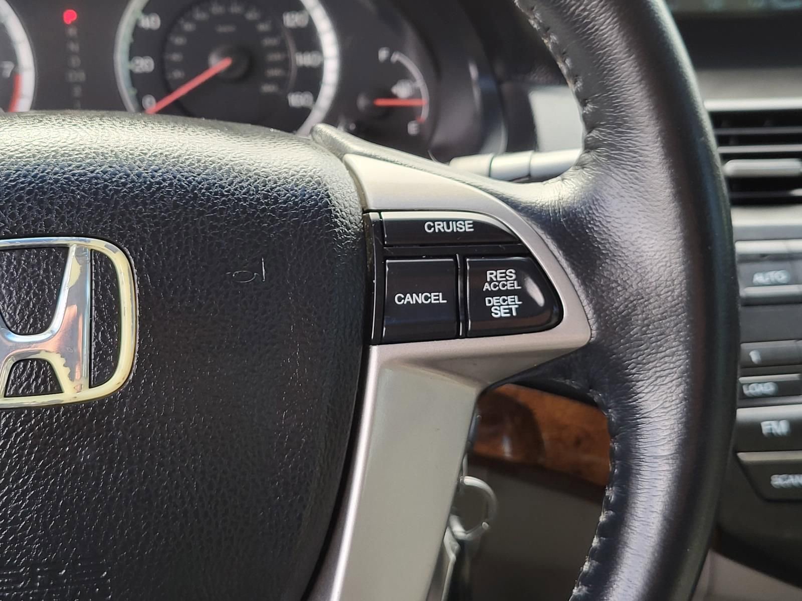 Used 2011 Honda Accord EX-L image 30