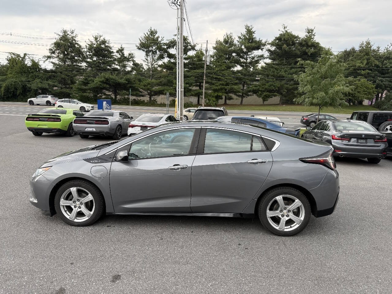 Used 2018 Chevrolet Volt LT w/ LT Driver Confidence Package FWD image 7