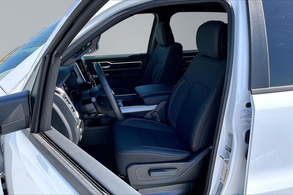 New 2026 RAM 1500 Big Horn w/ Night Edition AWD/4WD image 3