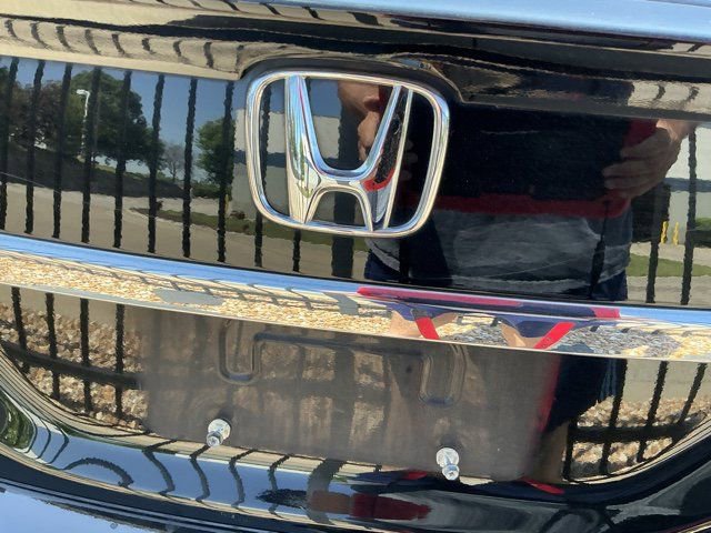 Used 2017 Honda Accord Sport image 7