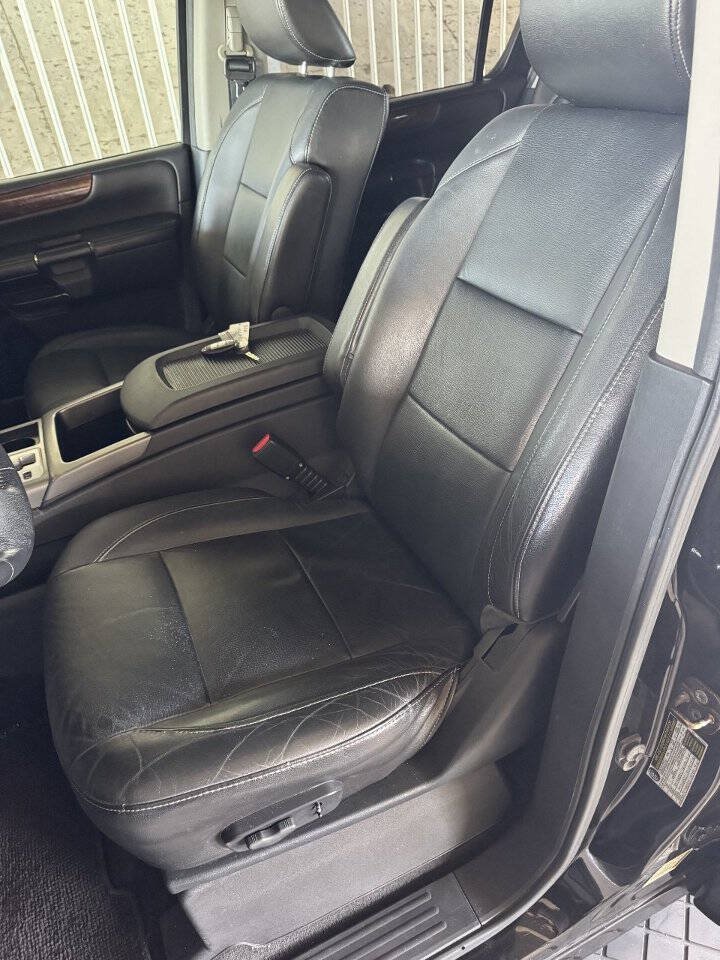 Used 2010 Nissan Armada Titanium RWD image 14