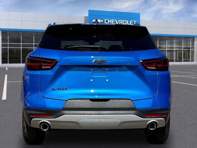New 2026 Chevrolet Blazer LT w/ Midnight/Sport Edition FWD image 4