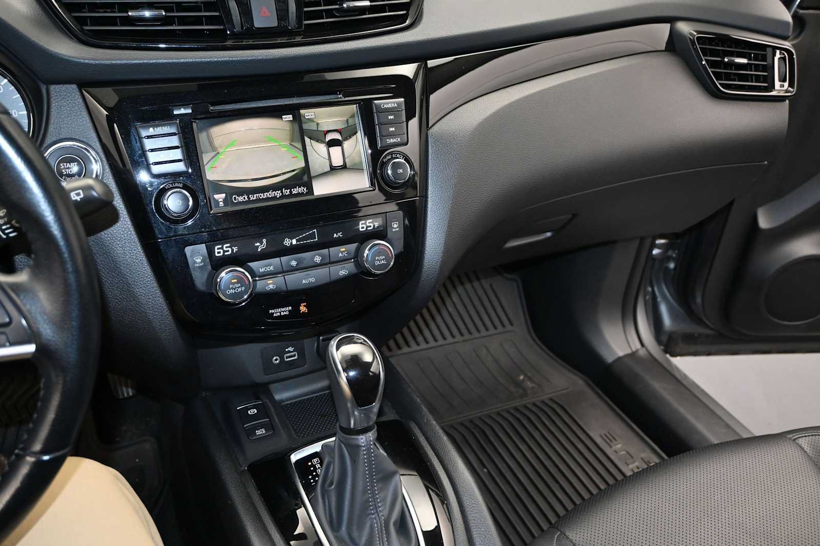 Used 2022 Nissan Rogue Sport SL AWD/4WD image 22