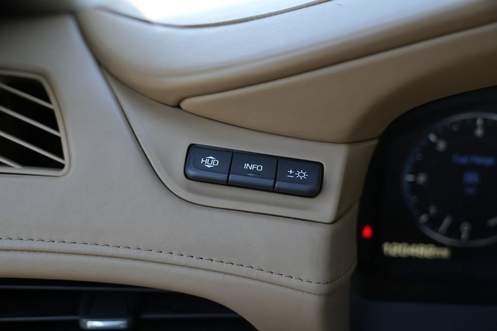 Used 2015 Cadillac Escalade ESV Platinum AWD/4WD image 49