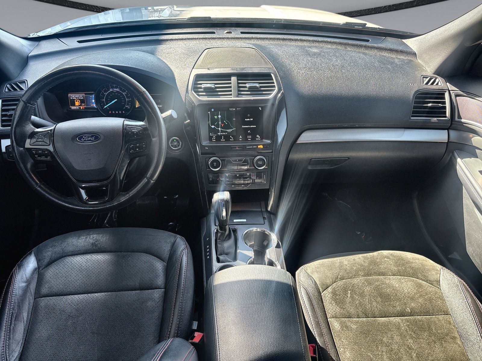 Used 2018 Ford Explorer XLT w/ Equipment Group 202A image 24