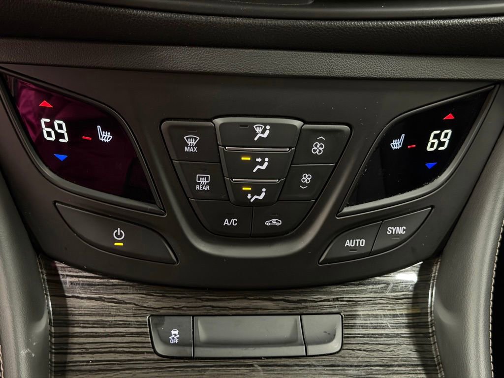 Used 2017 Buick Envision Premium image 38