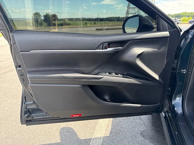 Used 2020 Toyota Camry LE FWD image 22