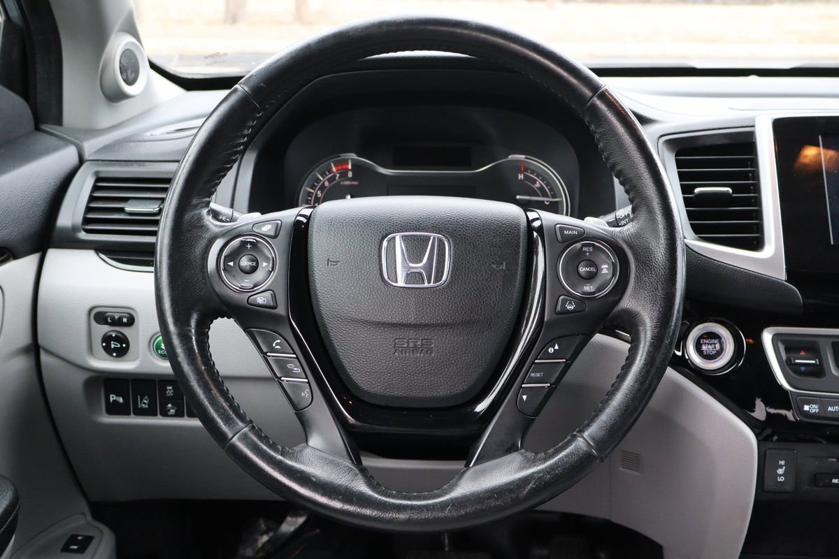 Used 2017 Honda Pilot Touring image 18