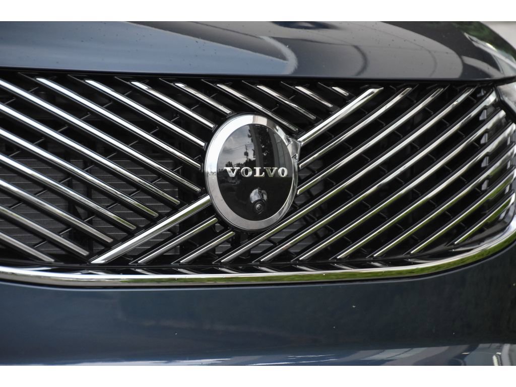 New 2026 Volvo XC90 B6 Plus w/ Protection Package Premier image 10