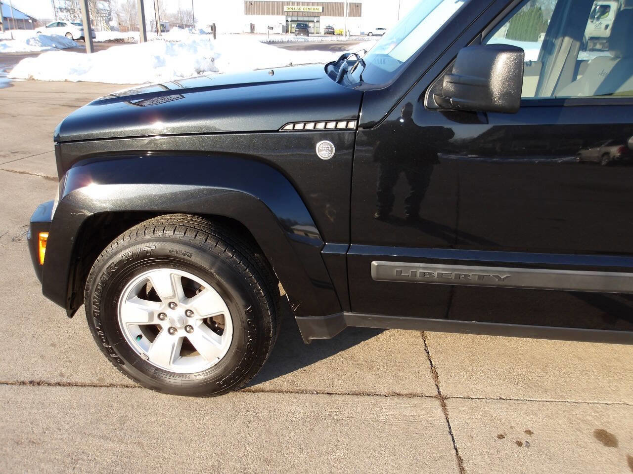 Used 2009 Jeep Liberty Sport w/ Popular Equipment Group image 29