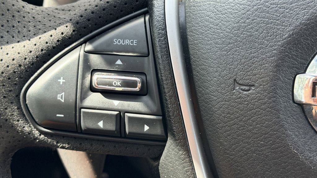 Used 2017 Nissan Maxima SR FWD image 26