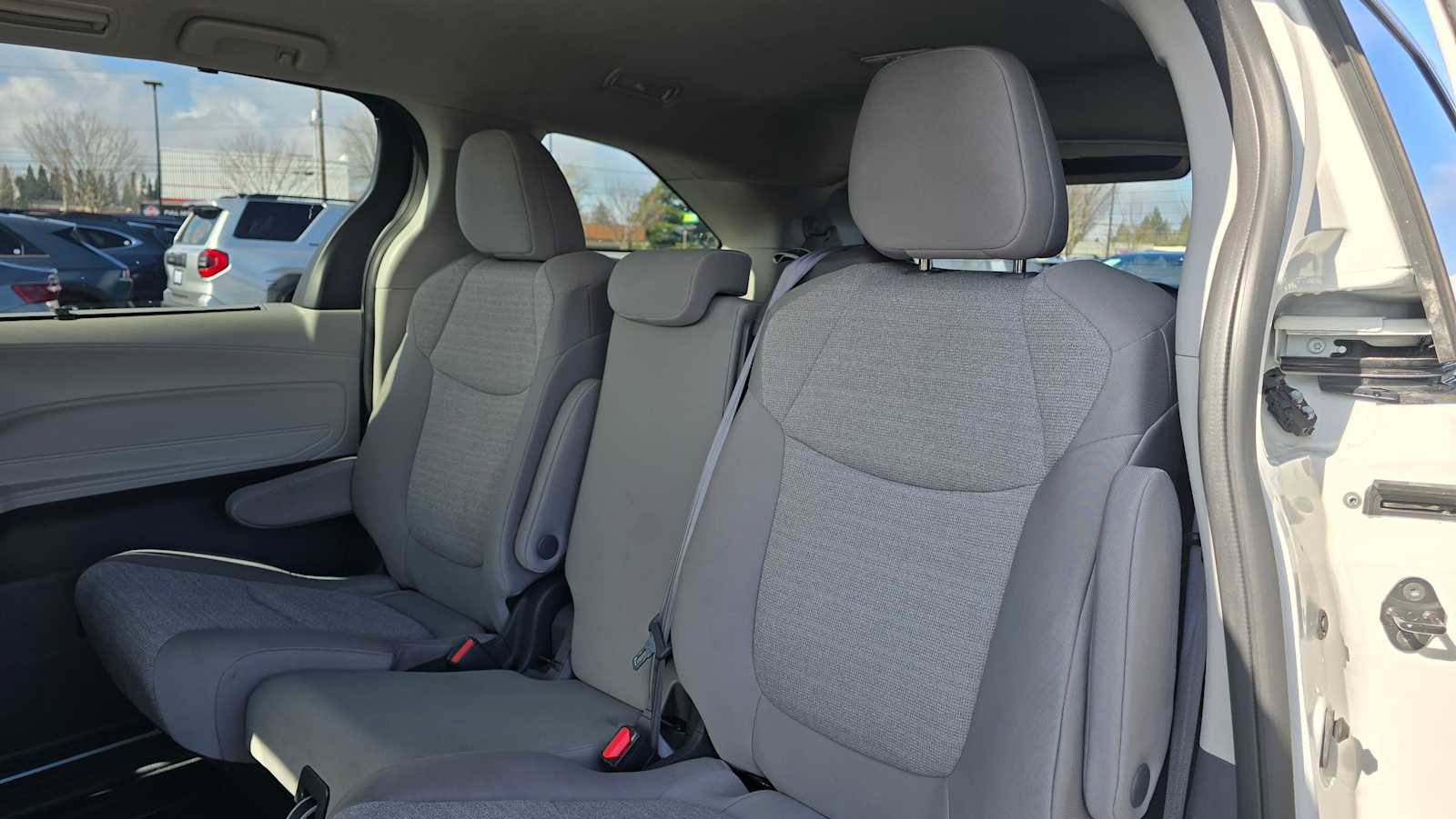 Used 2024 Toyota Sienna LE image 20