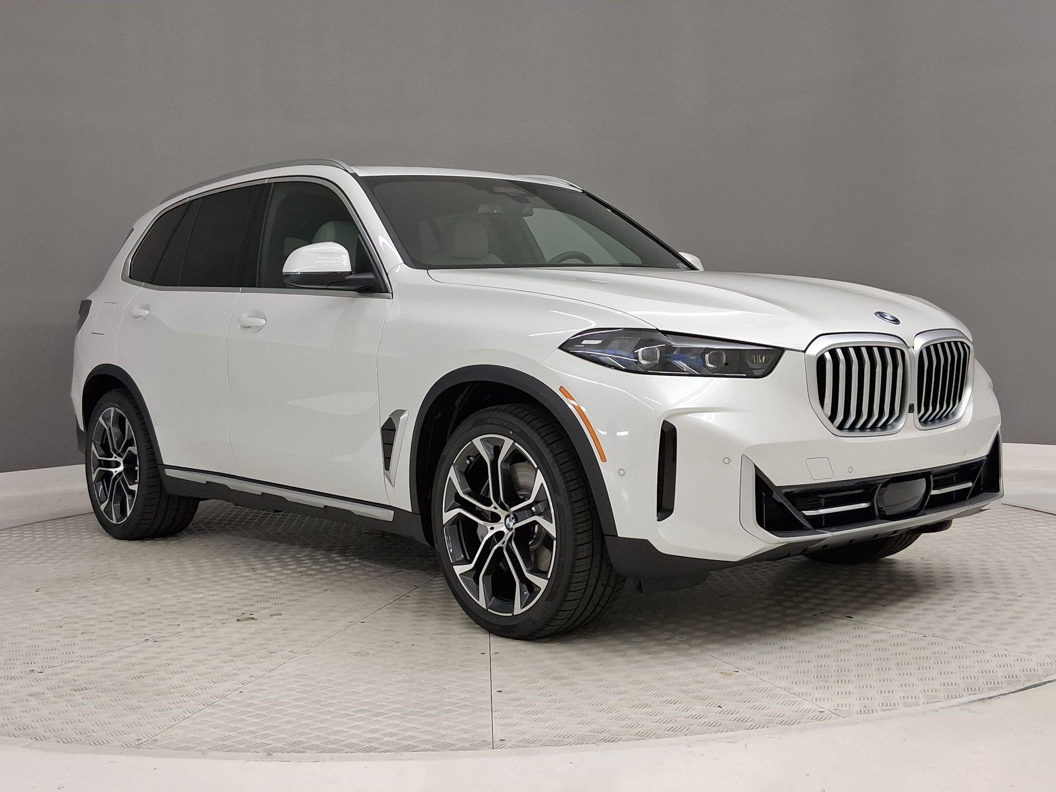 New 2026 BMW X5 xDrive50e AWD/4WD image 5
