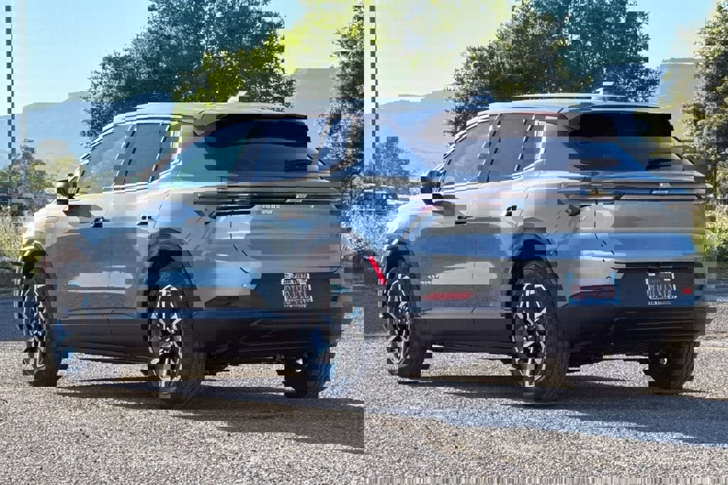 New 2026 Chevrolet Equinox EV LT image 6