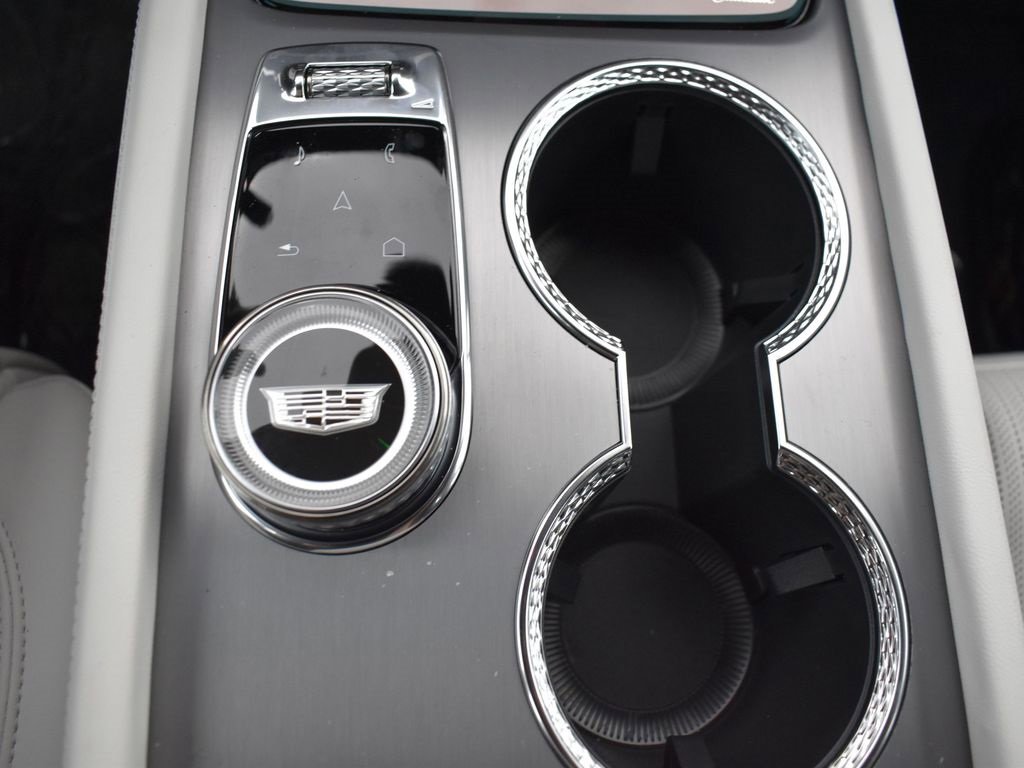New 2026 Cadillac Vistiq Luxury w/ LPO, Floor Liner Package image 23