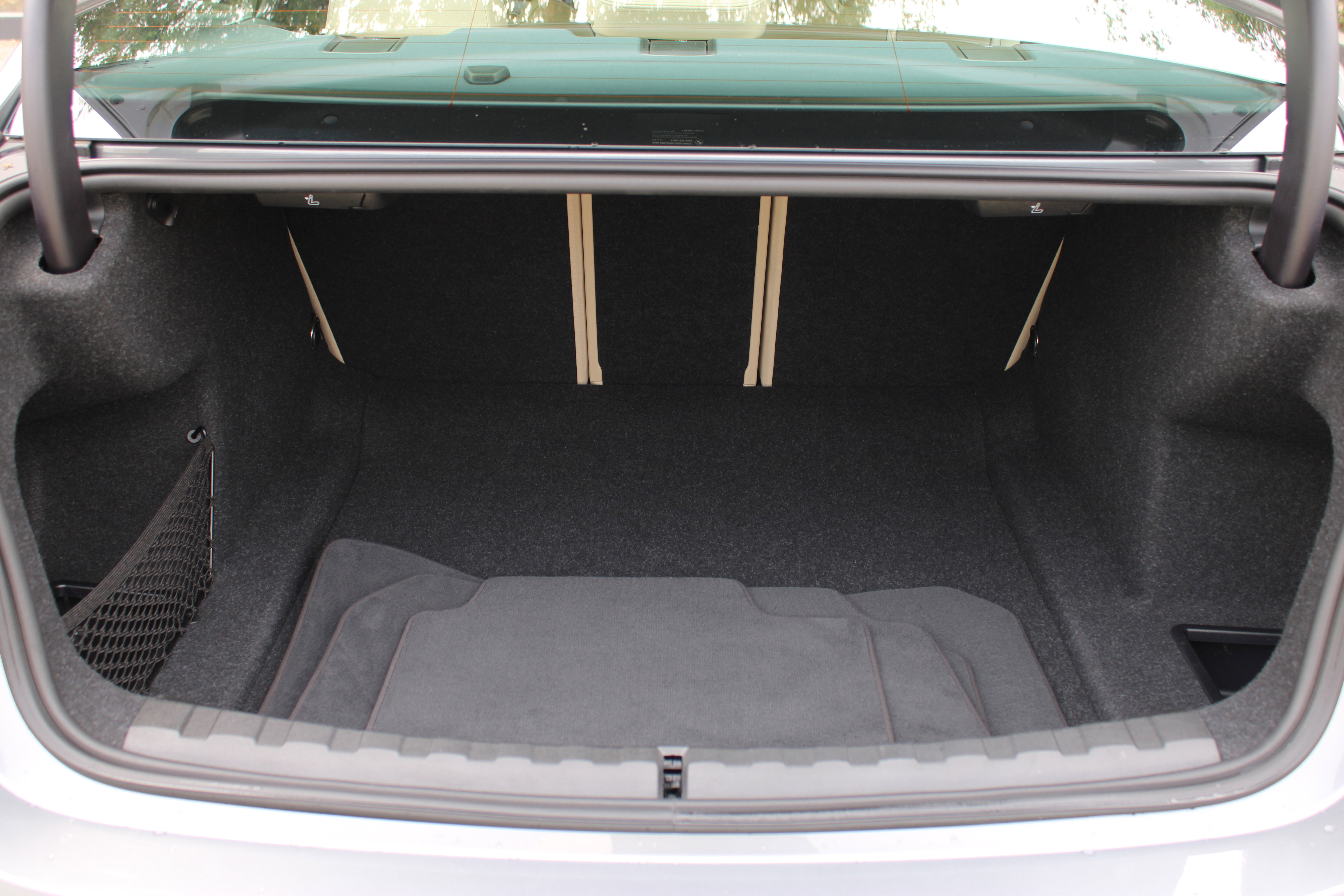 Used 2025 BMW 330i Sedan w/ Convenience Package image 28