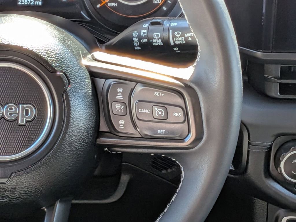 Used 2025 Jeep Wrangler Rubicon w/ Convenience Group image 25