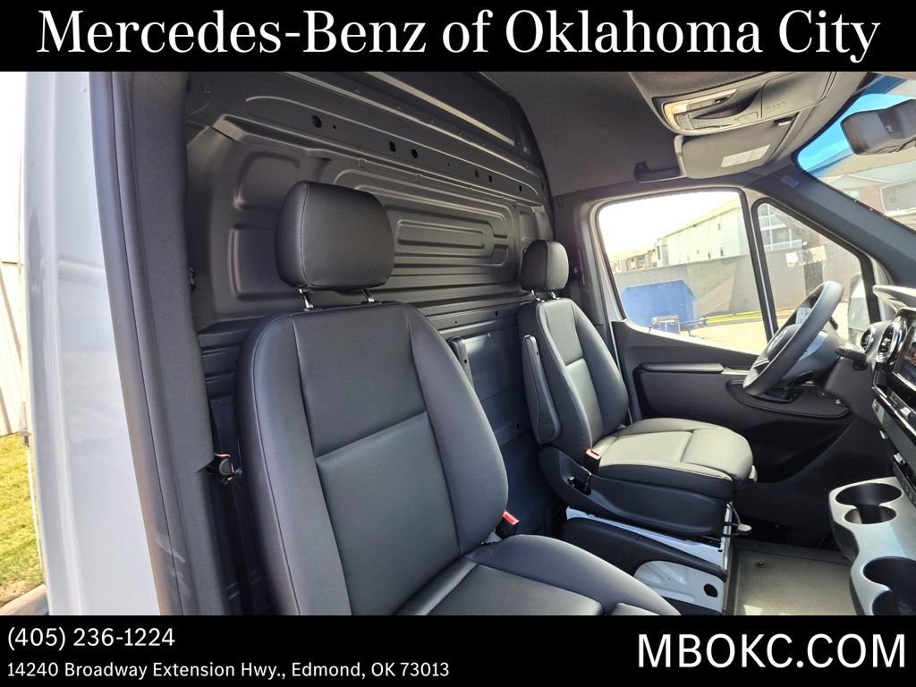 Used 2026 Mercedes-Benz Sprinter 2500 image 13