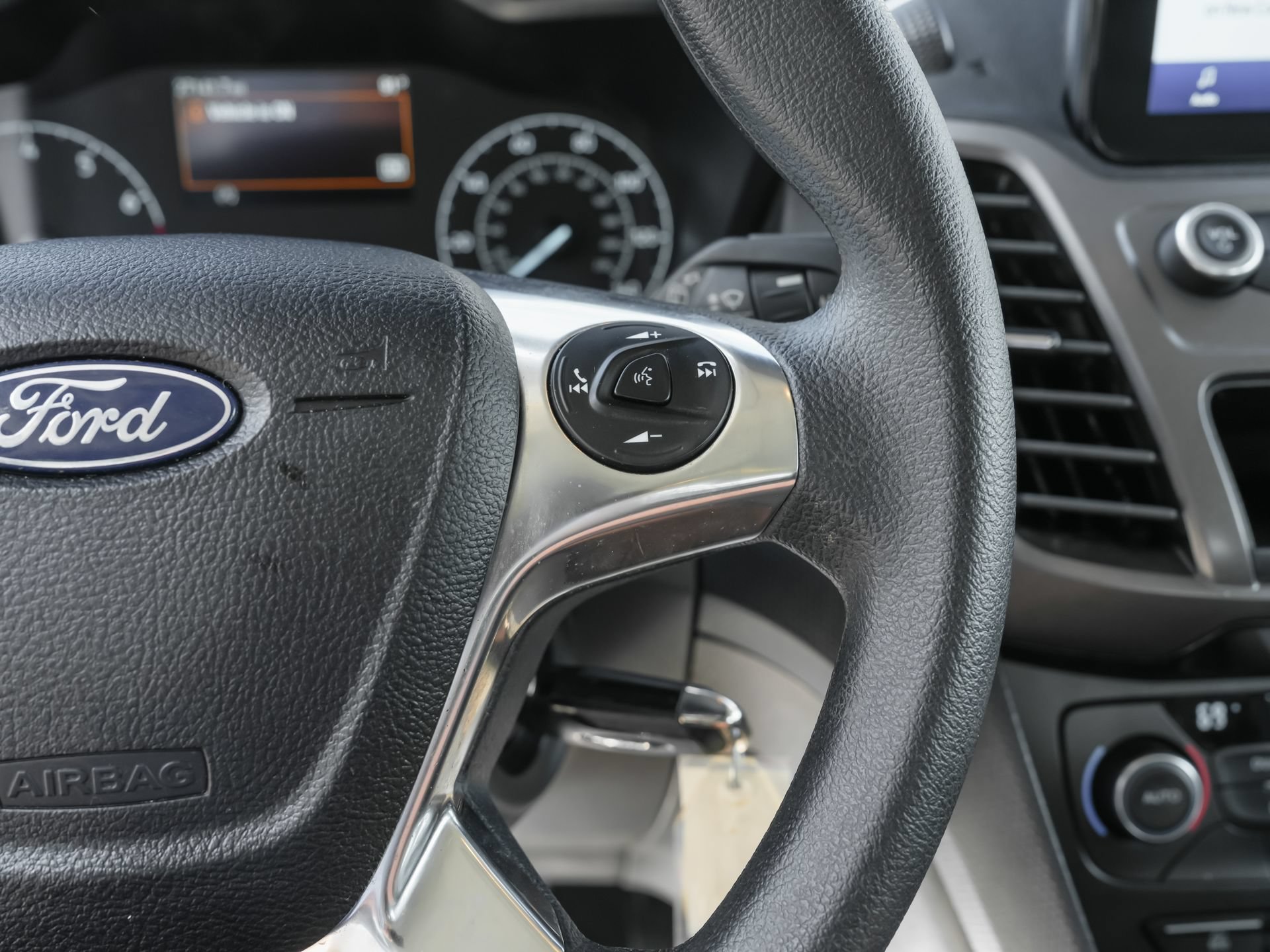 Used 2023 Ford Transit Connect XL FWD image 19