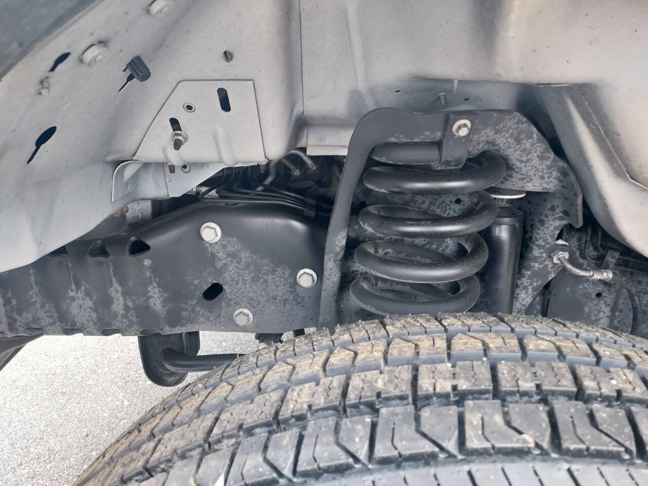 Used 2022 Ford E-450 and Econoline 450 Super Duty w/ Power Windows & Locks Group RWD image 29