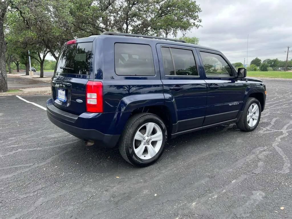 Used 2017 Jeep Patriot Latitude FWD image 7