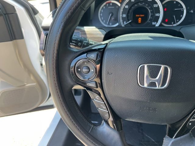 Used 2017 Honda Accord Touring image 20