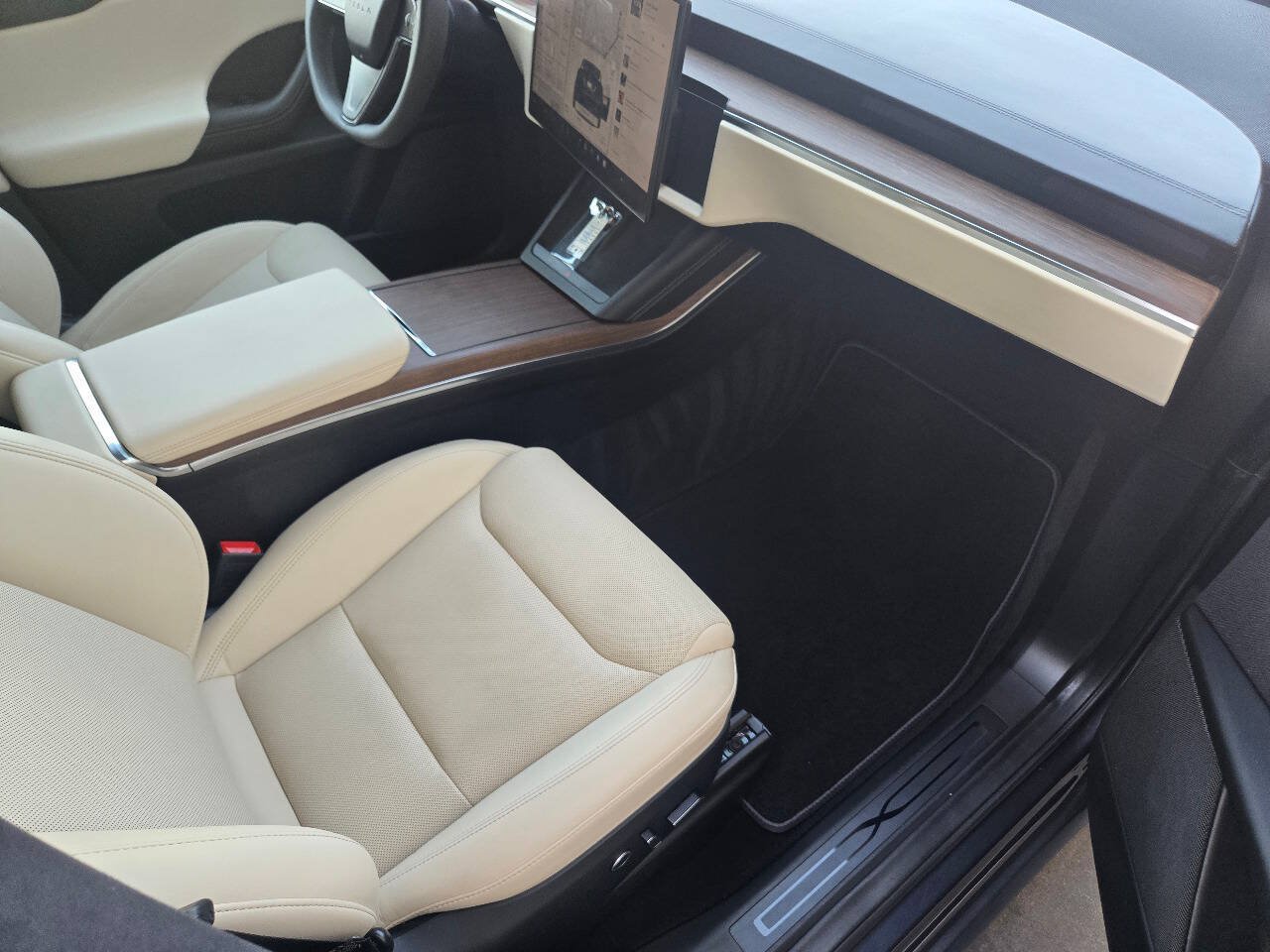 Used 2023 Tesla Model X AWD/4WD image 32