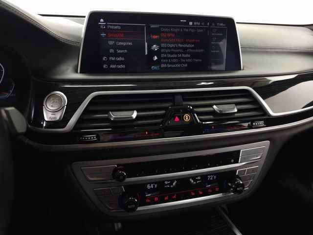 Used 2022 BMW 740i xDrive w/ M Sport Package image 27