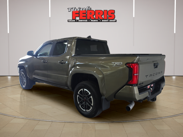 Used 2025 Toyota Tacoma TRD Sport AWD/4WD image 3