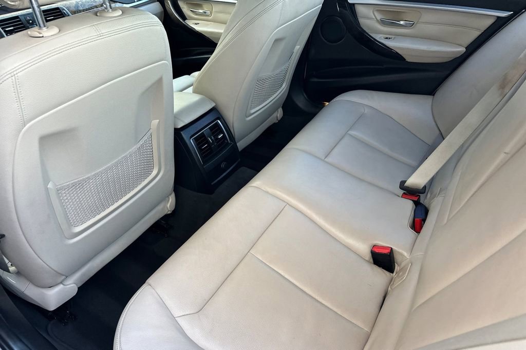 Used 2016 BMW 328i Sedan w/ Technology Package image 12