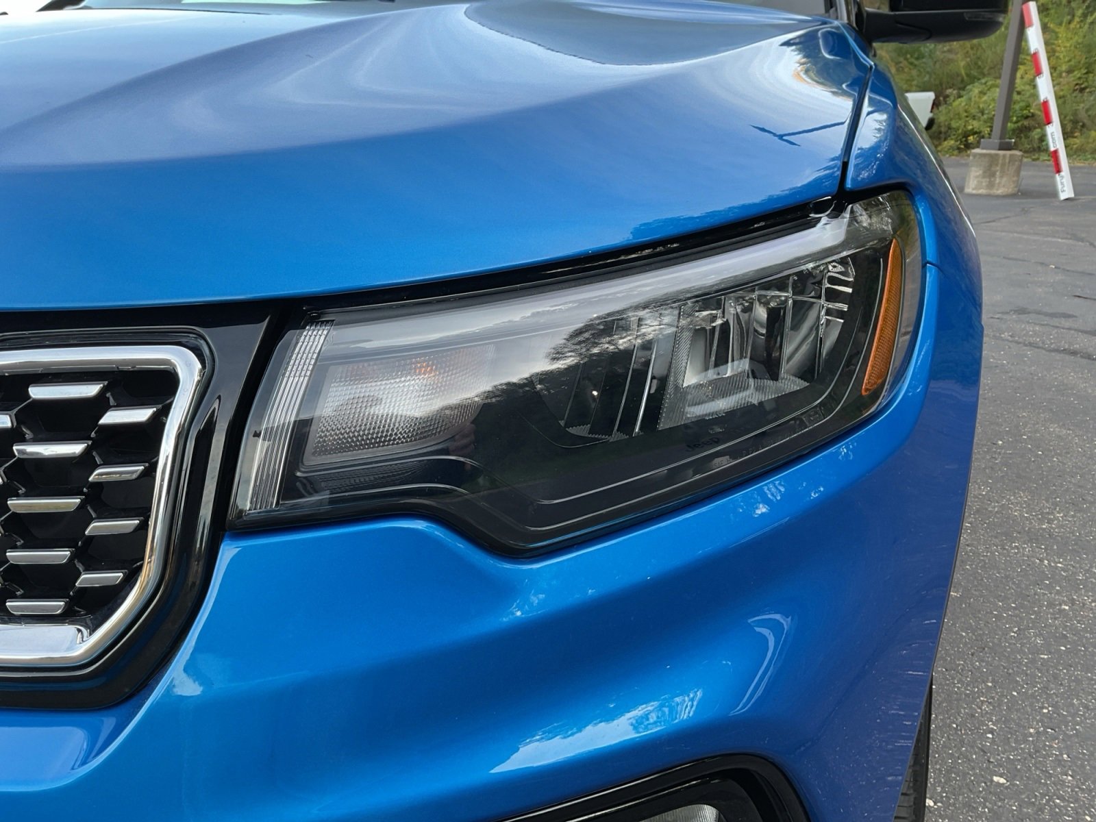 Used 2024 Jeep Compass Limited image 28