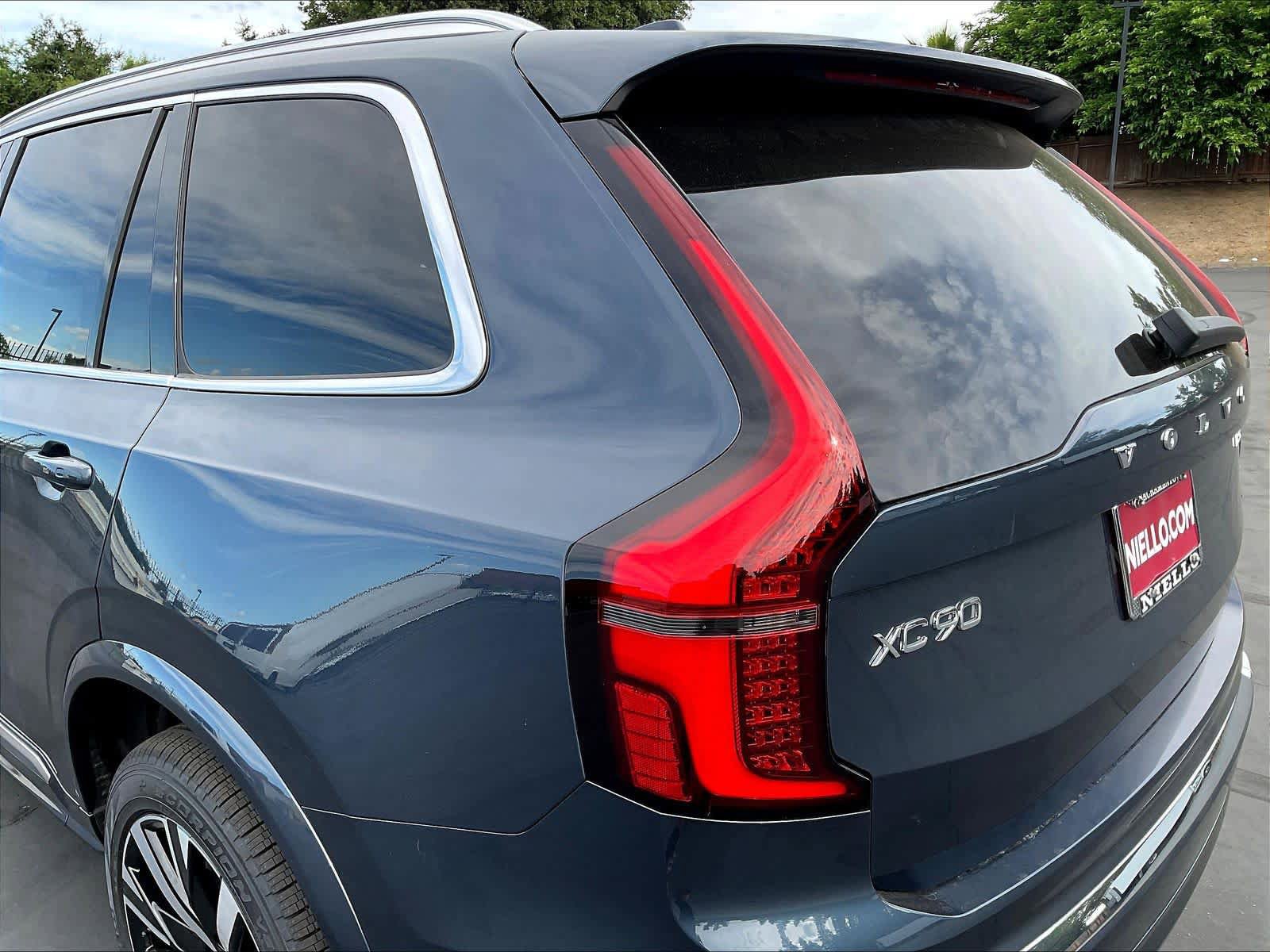 New 2026 Volvo XC90 B5 Core AWD/4WD image 25