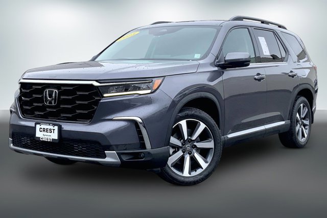Used 2025 Honda Pilot Touring image 12