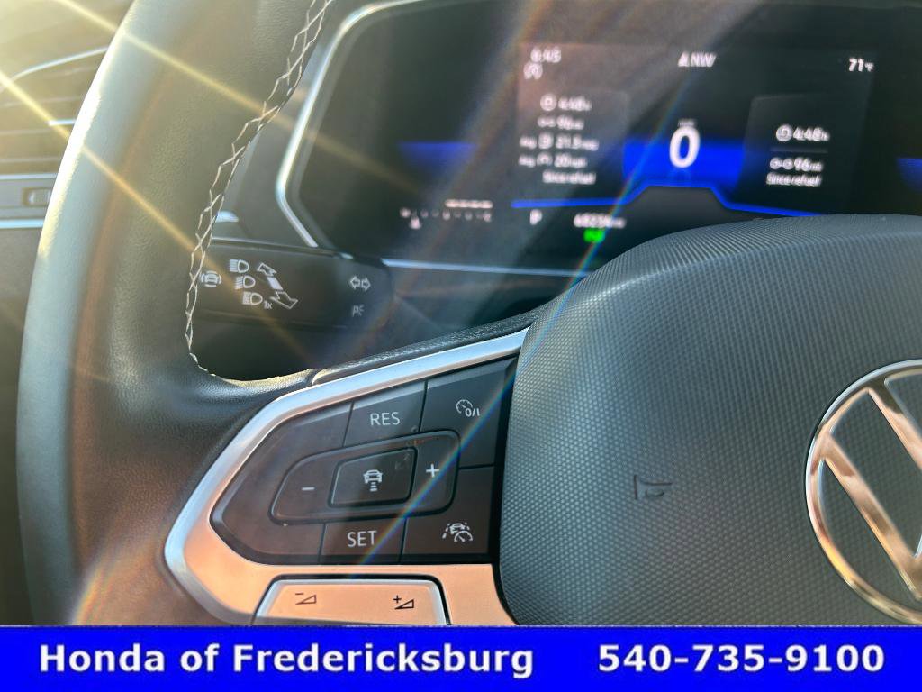 Used 2022 Volkswagen Tiguan SE FWD image 17