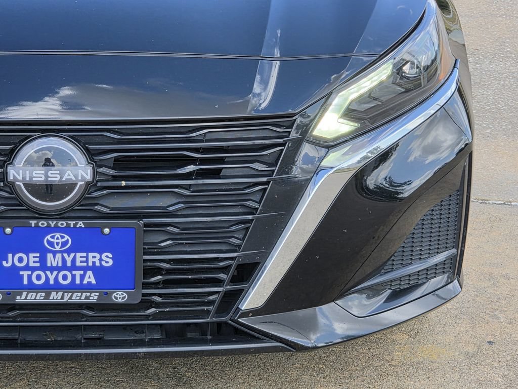 Used 2025 Nissan Altima 2.5 SV FWD image 4