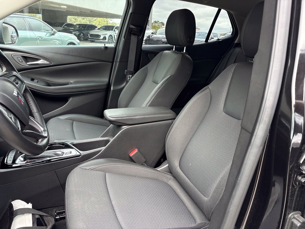 Used 2025 Buick Encore GX Preferred AWD/4WD image 18