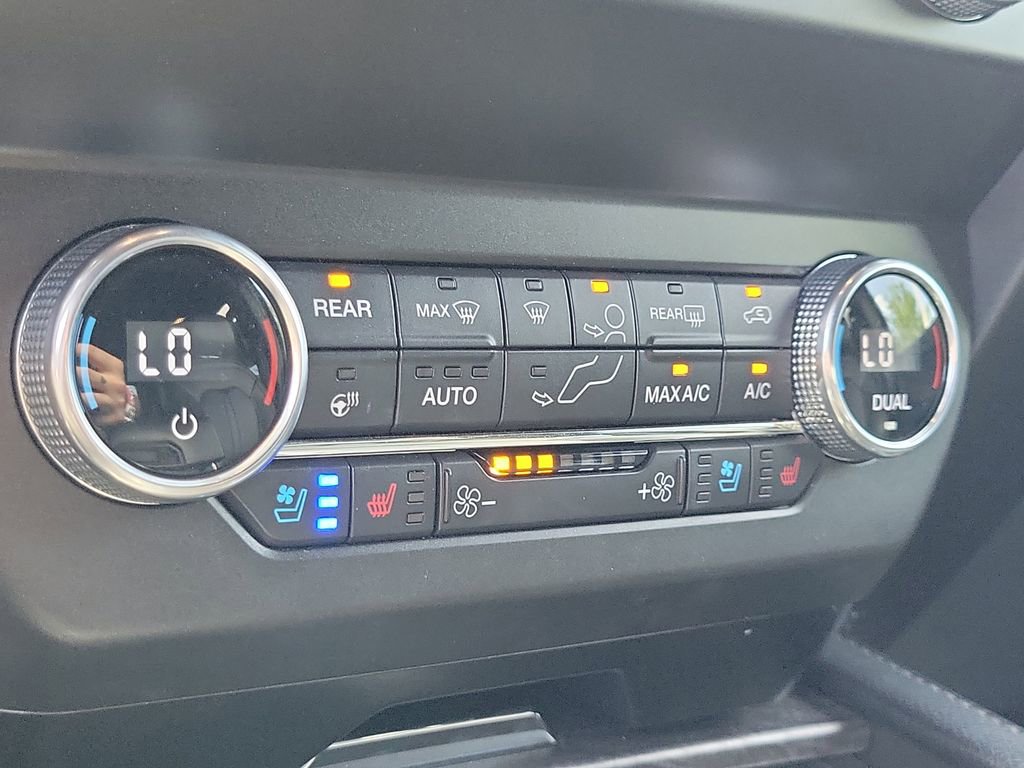 Used 2021 Ford Expedition Limited RWD image 26