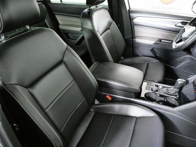 Used 2023 Volkswagen Atlas Cross Sport SE w/ Panoramic Sunroof Package image 12