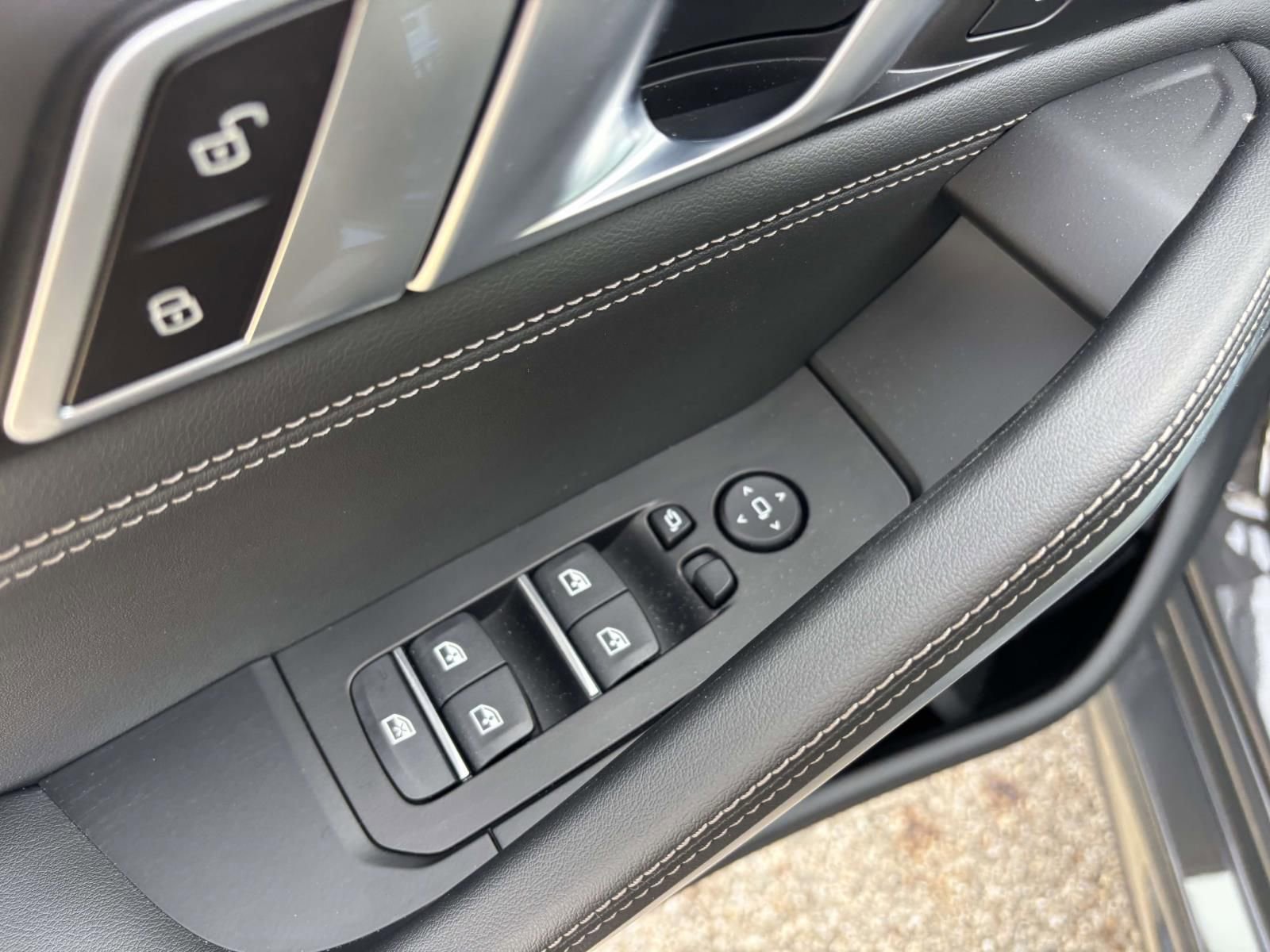 New 2026 BMW X6 xDrive40i w/ Climate Comfort Package image 13