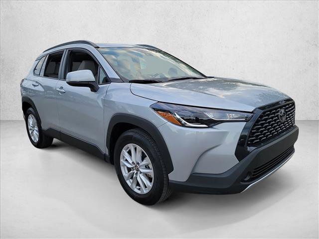 Used 2022 Toyota Corolla Cross LE w/ Moonroof Package image 3