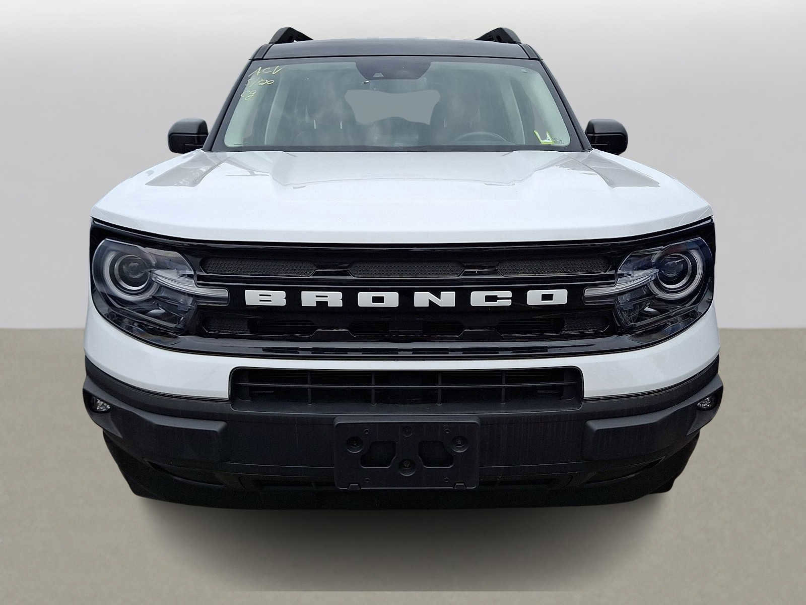 Used 2022 Ford Bronco Sport Outer Banks w/ Tech Package AWD/4WD image 2