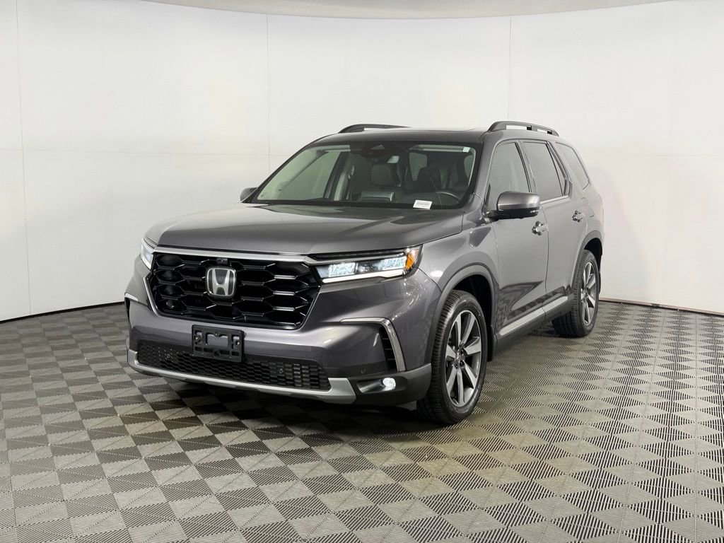 Used 2023 Honda Pilot Elite image 4