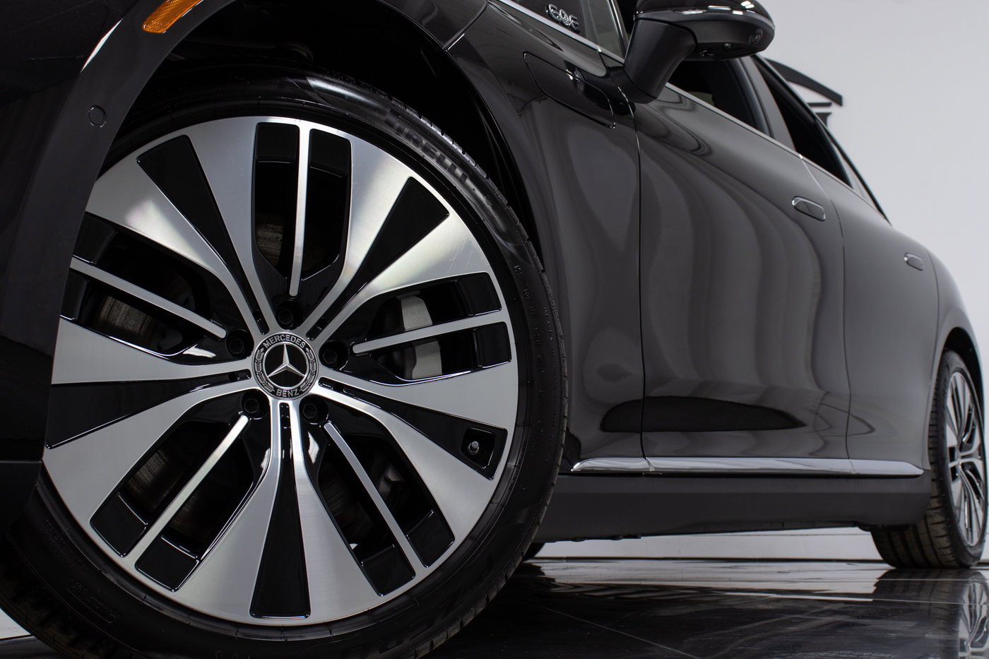 Used 2024 Mercedes-Benz EQE 350+ 4MATIC Sedan image 26