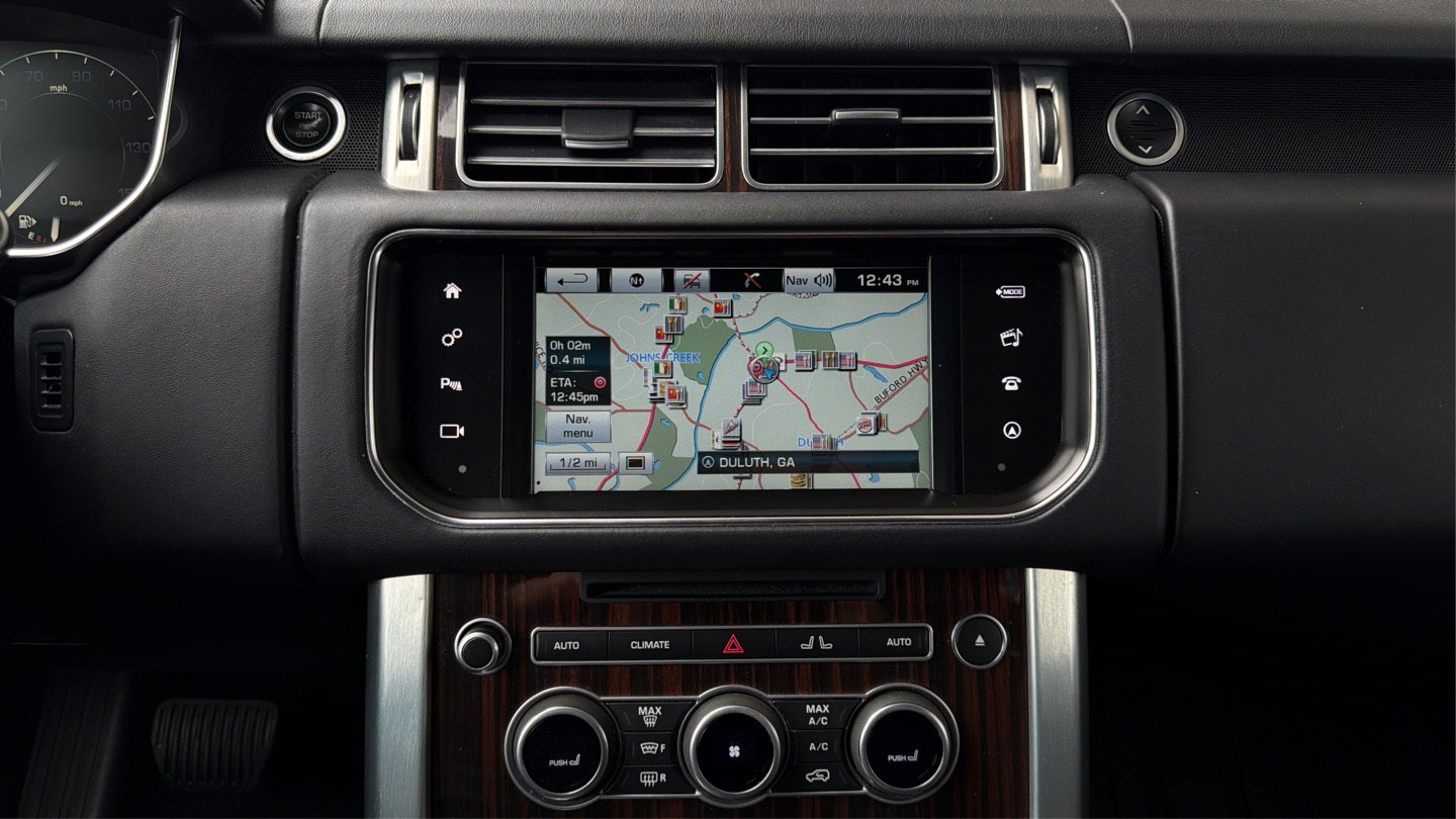 Used 2016 Land Rover Range Rover HSE image 13