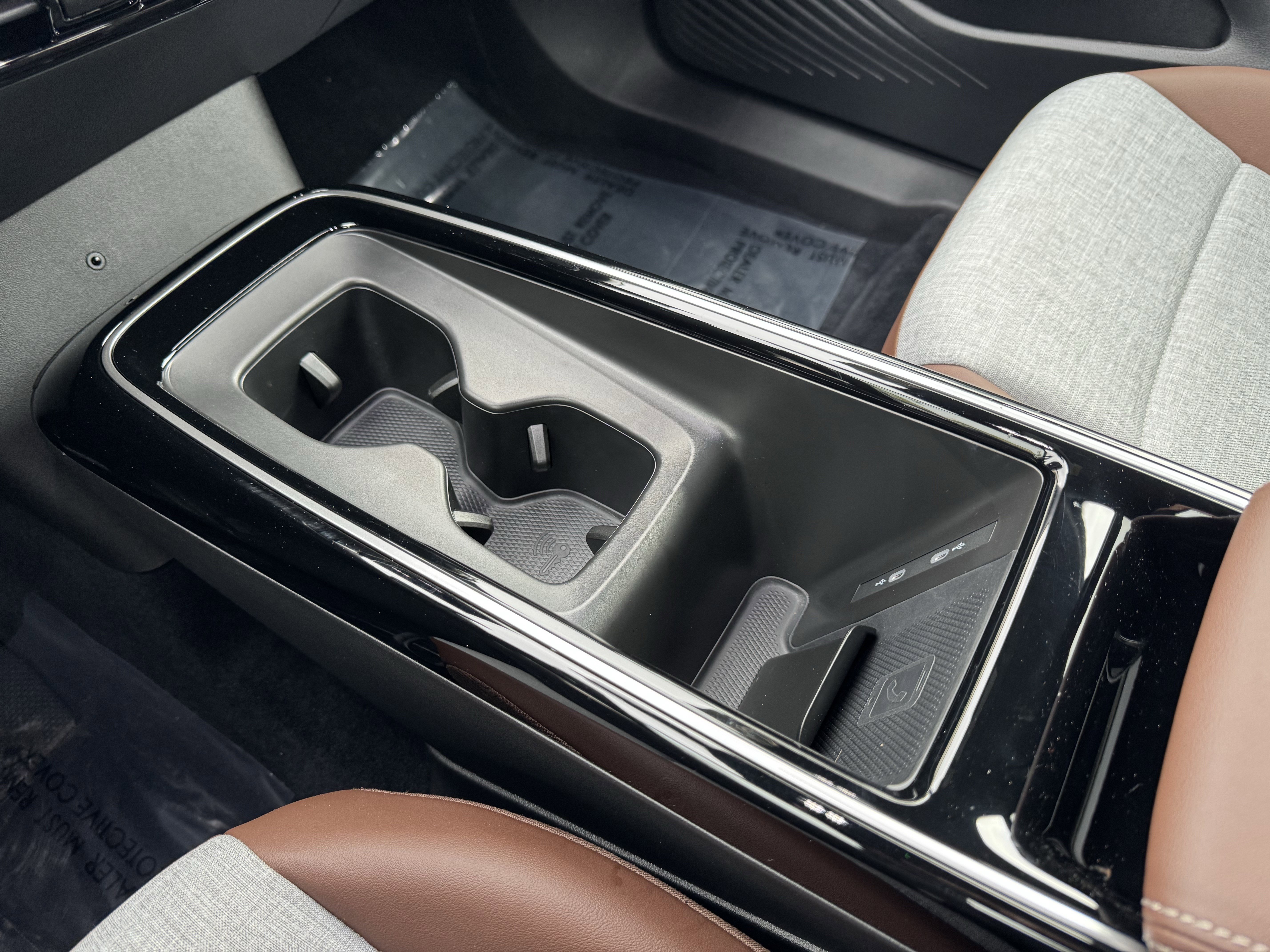 Used 2025 Volkswagen ID.4 Pro image 25